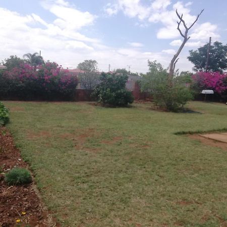 Savanna Bulawayo Luaran gambar