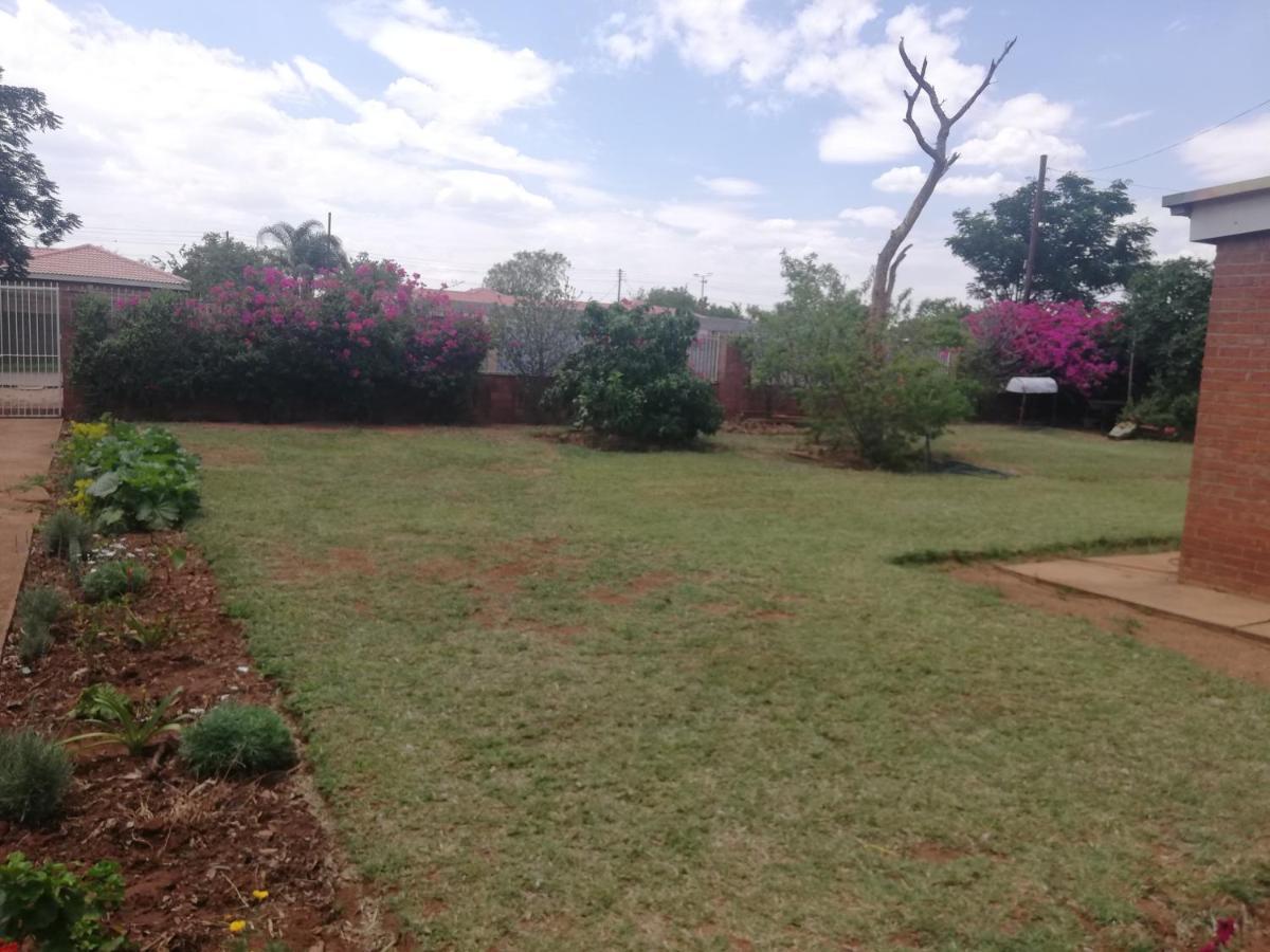 Savanna Bulawayo Luaran gambar