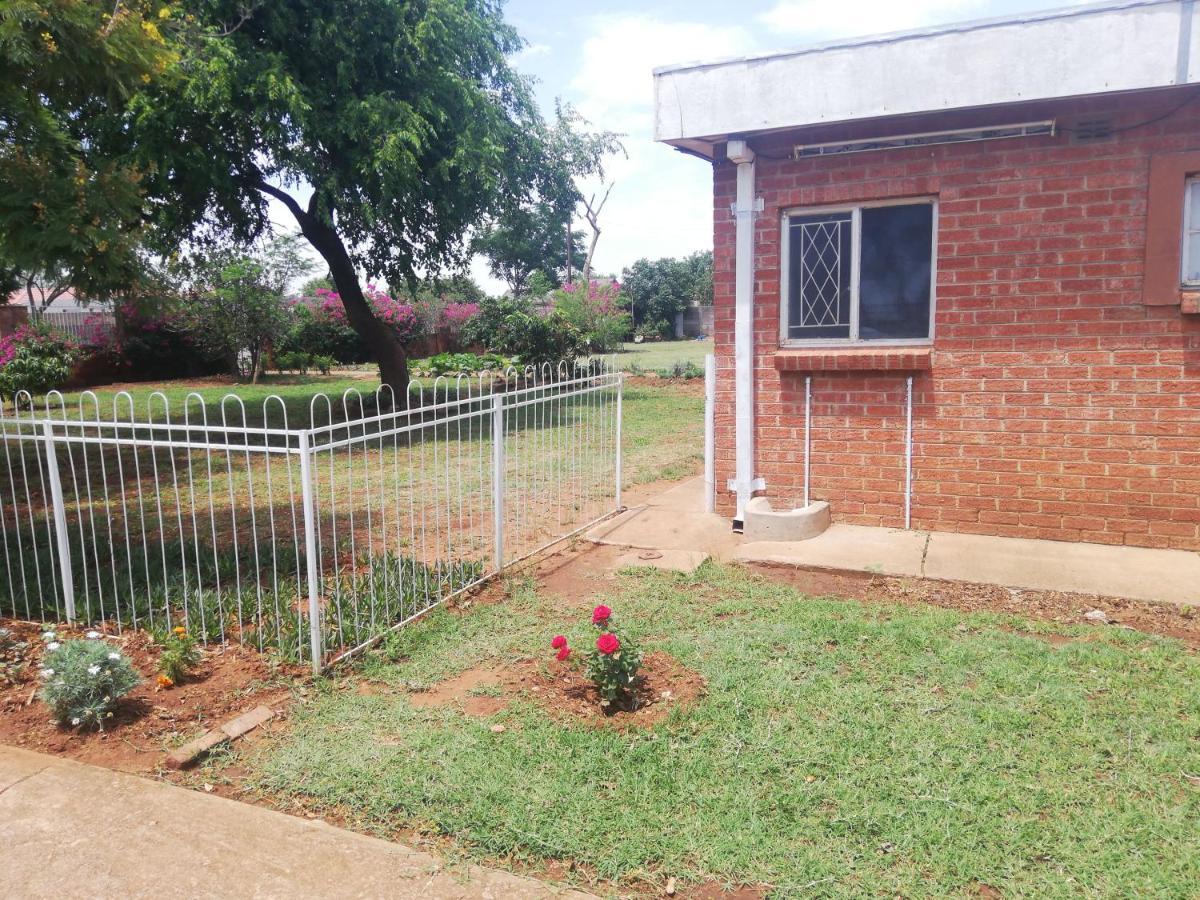 Savanna Bulawayo Luaran gambar