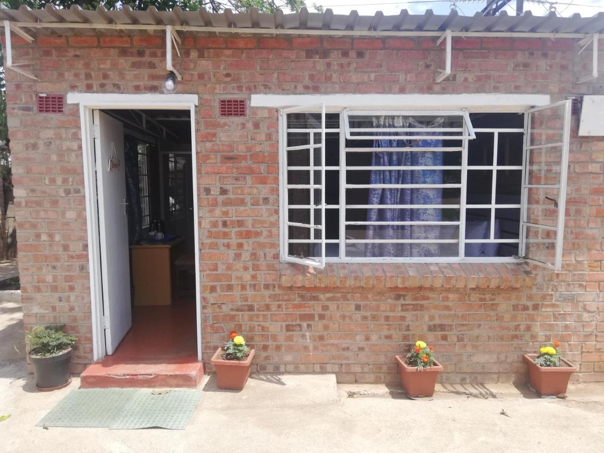 Savanna Bulawayo Luaran gambar