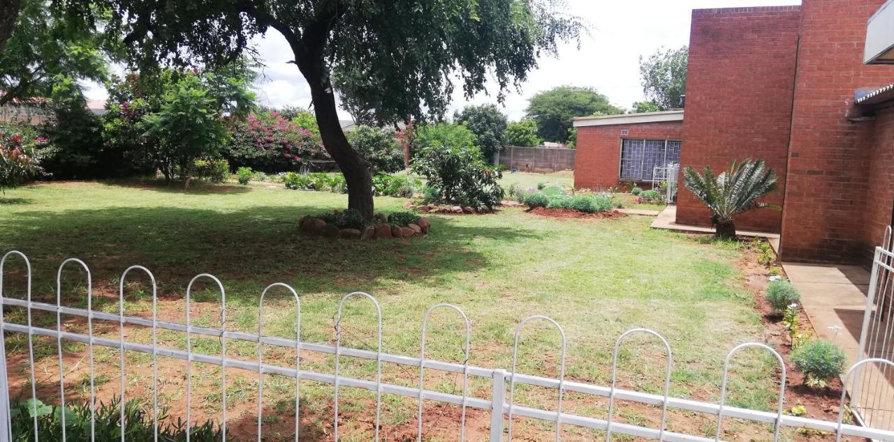 Savanna Bulawayo Luaran gambar