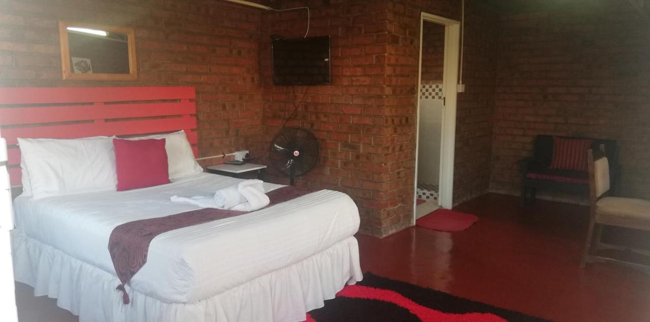 Savanna Bulawayo Luaran gambar