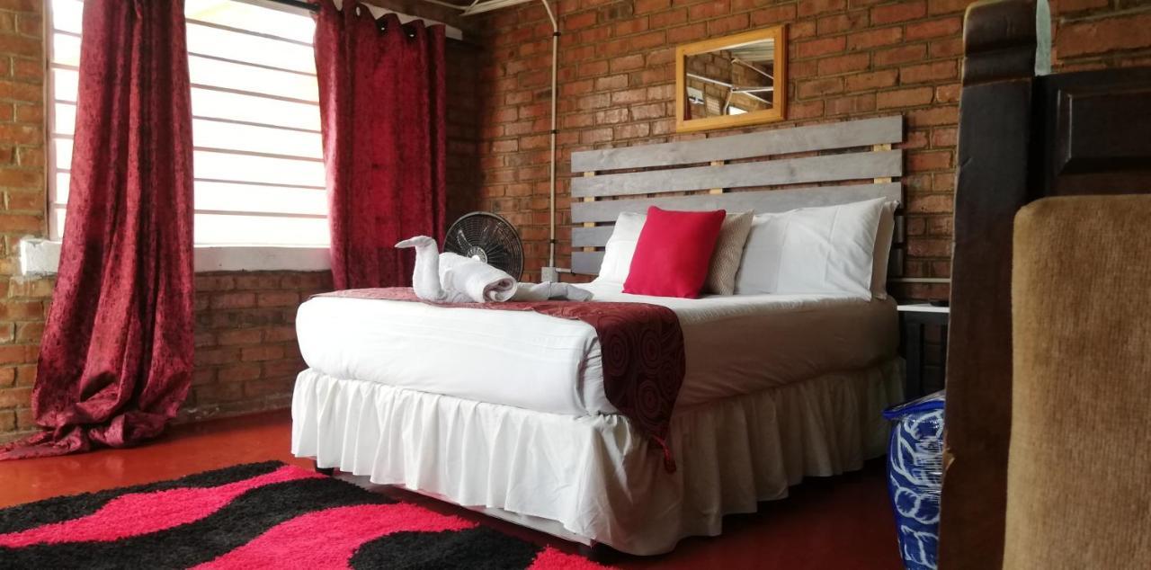 Savanna Bulawayo Luaran gambar