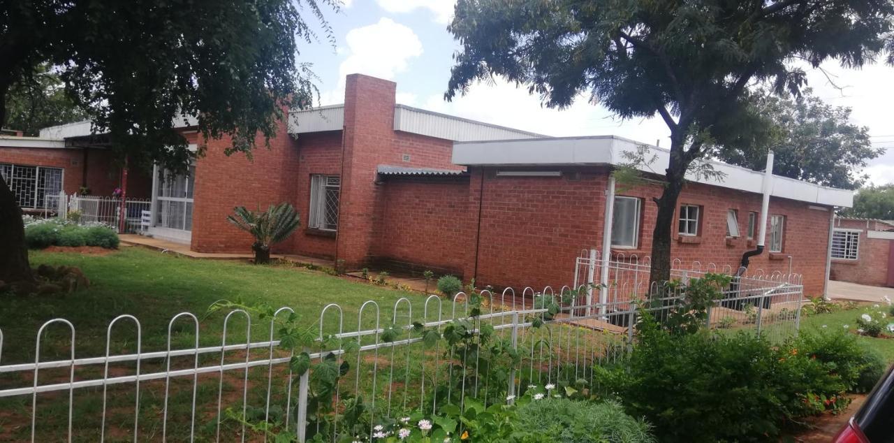 Savanna Bulawayo Luaran gambar