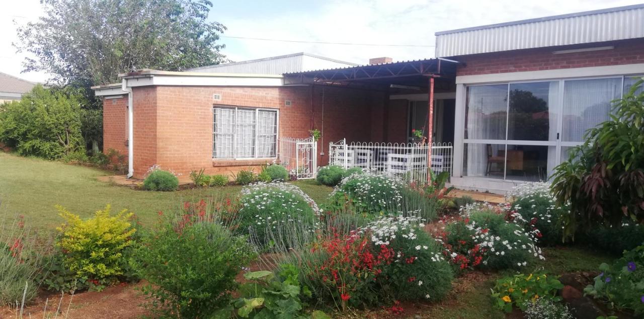 Savanna Bulawayo Luaran gambar