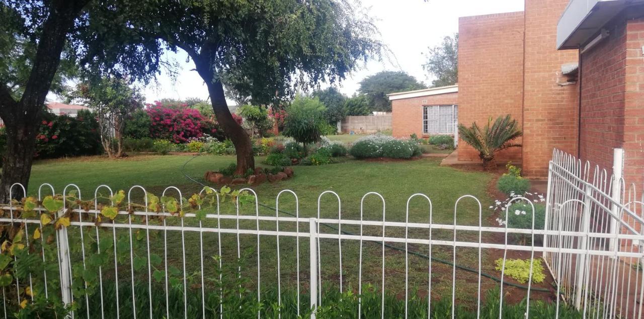 Savanna Bulawayo Luaran gambar