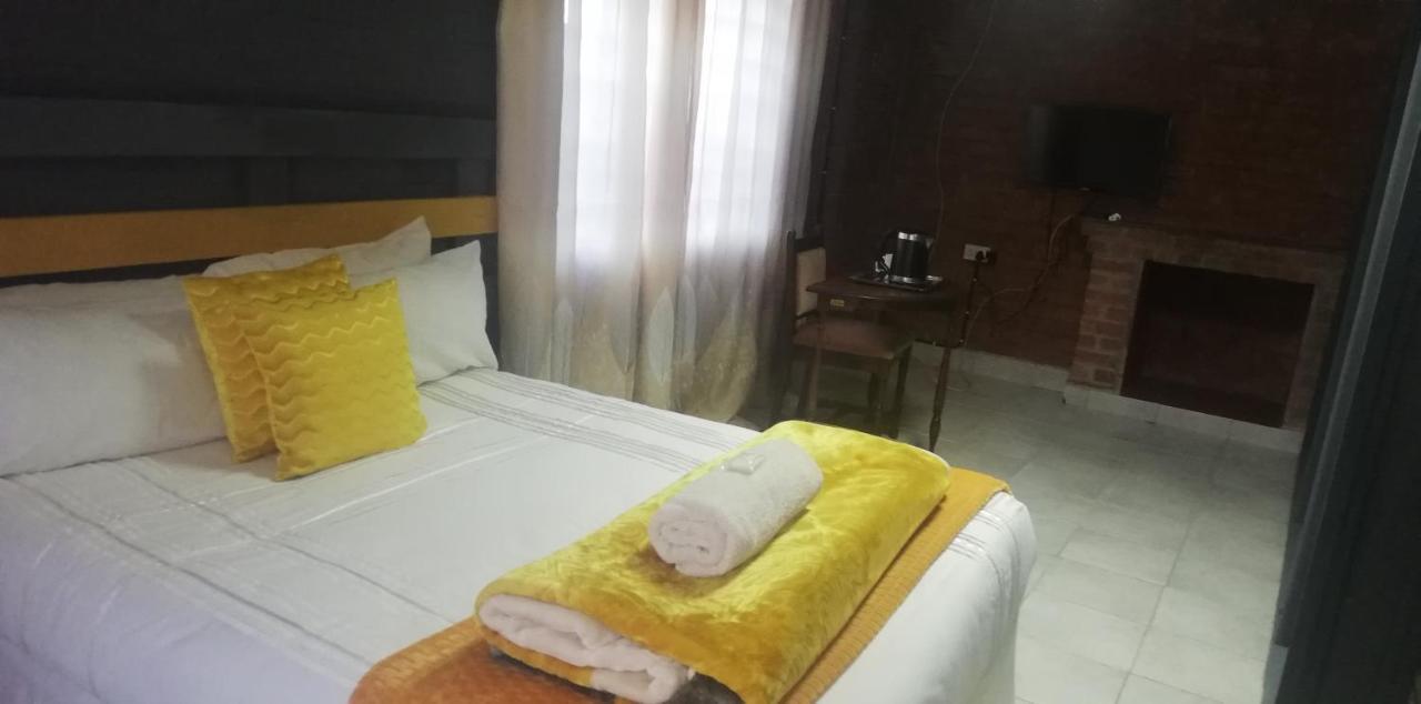 Savanna Bulawayo Luaran gambar